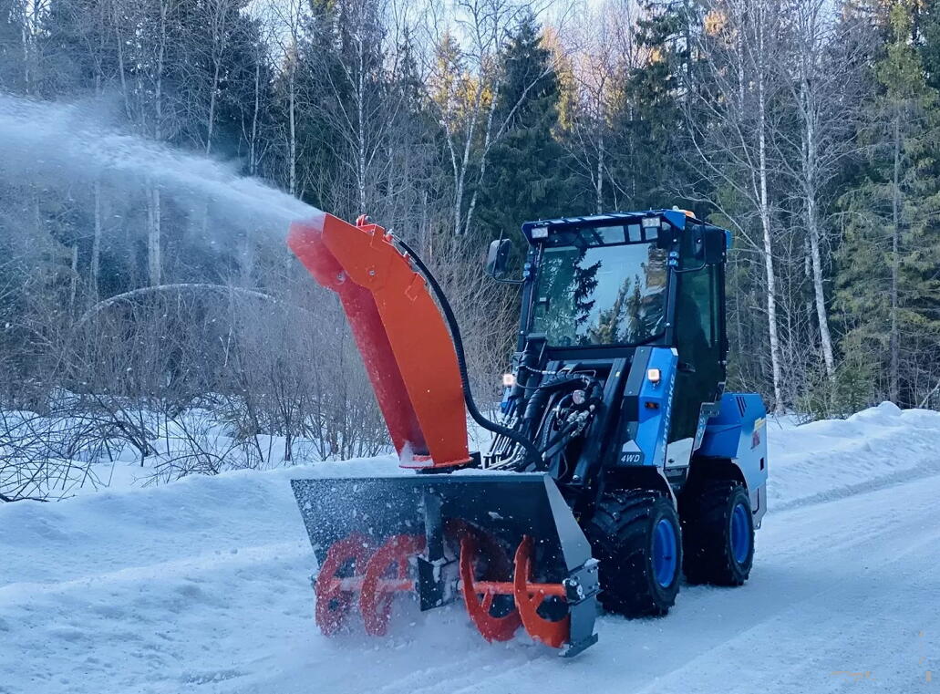 Mini loader Mitrax MP 635 with MMZ engine | AmasEnergy
